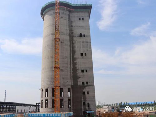 圖為通四方建設中的高塔 圖為通四方建設中的高塔